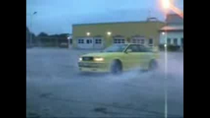 Audi 90 4x4 Burnout