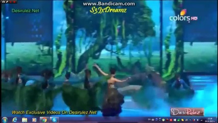 Sanaya Irani dance
