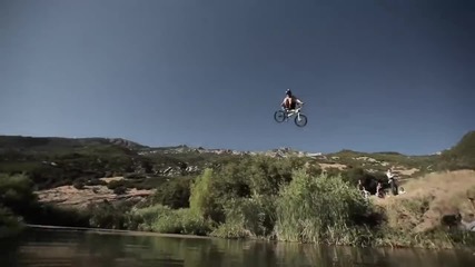 Huge Bike Jump into a Pond 35 feet in the airv