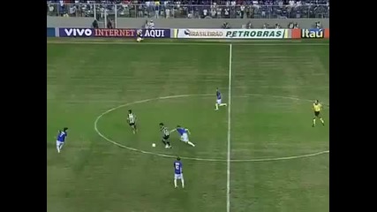 Магичен гол на Роналдиньо срещу Крузейро