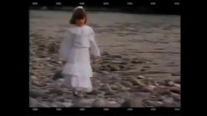 Neda Ukraden - Sretan ti rodjendan mama (official video)