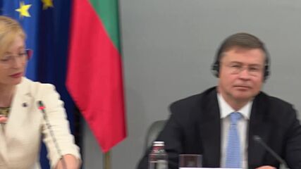 Валдис Домбровскис и Екатерина Захариева са на посещение в България