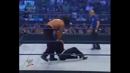 Jeff Hardy Vs The Great Khali (1)