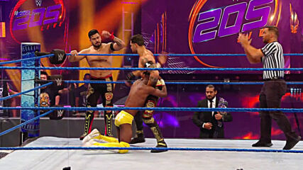 Leon Ruff & Liam Gray vs. Legado del Fantasma: 205 Live, July 3, 2020