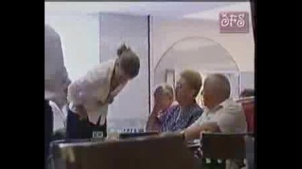 Кафе с мляко, моля! - Смях