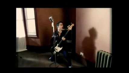 Robbie Williams - South of the border (official Video Hq) 