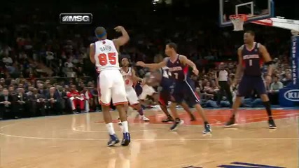 Davis alley-oop to J.r. Smithagain_