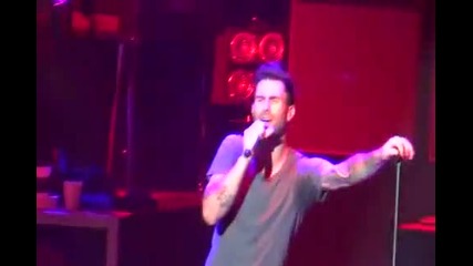 Maroon 5 - Hands All Over [live]