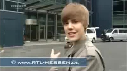 Justin Bieber Си Удря Главата Във Врата | Смях о.0 