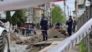 Работник загина, затрупан от пръст в Бургас