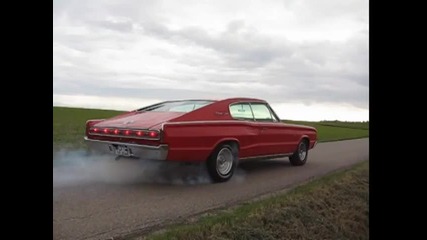 Dodge Charger 1967 - Burnout _ Sound
