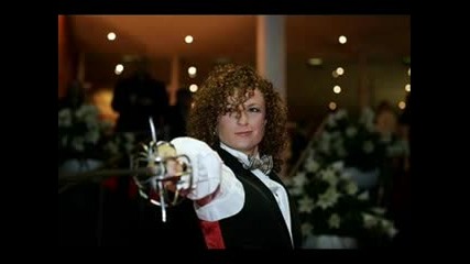Люси Дяковска - Lifetime + Снимки