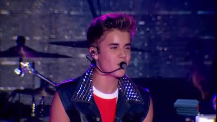 На живо ! Summertime Ball 2012 Джъстин Бийбър пее Die In Your Arms
