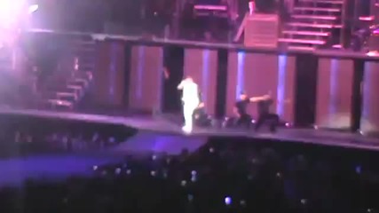 Believe Tour - Arizona ! Джъстин пее Somebody to Love