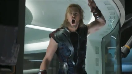 Пръскащият от епичност голям филм Отмъстителите (2012)