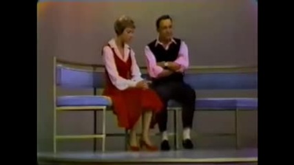 Julie Andrews and Gene Kelly - Tapping game
