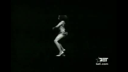 Snoop Dogg feat Pharrell - Drop It Like It's Hot