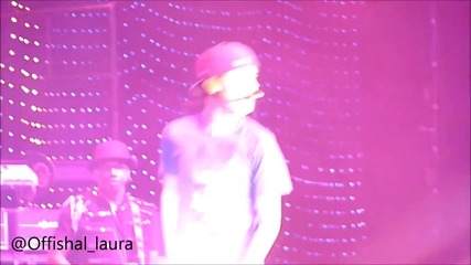 Justin Bieber отново разтървава фенките си!