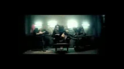 Rihanna - Disturbia (hq)