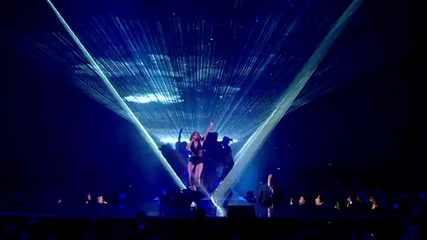 2011 - Brit Awards Performance Rihanna ( Високо Качество )