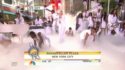 Lady Gaga - Someone To Watch Over Me & Bad Romance - The Today Show 