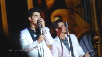 Jonas Brothers - Lovebug ( World Tour 2010 ) 