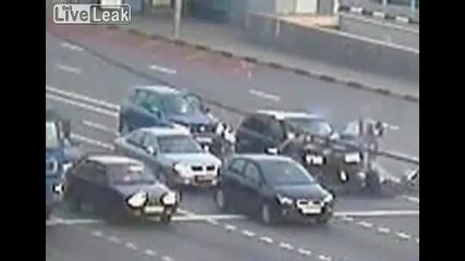 Брутaлно - Range Rover vs motor