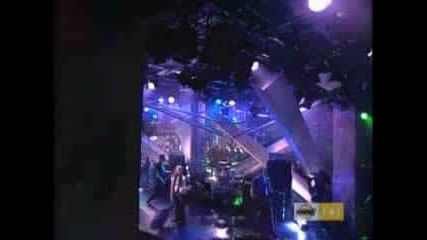 Avril Lavigne - Unwanted(live)