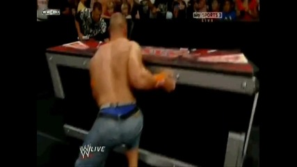 John Cena откача и пребива Darren Young 