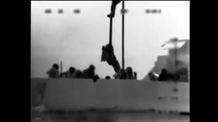 Кадри от Mavi Marmara Пътниците Атакуват Войниците 31/05/10 (със звук) 