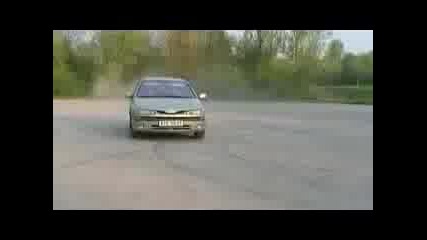 Renault Laguna 1.8 16v Burnout