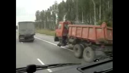 Камион Без Предна Гума