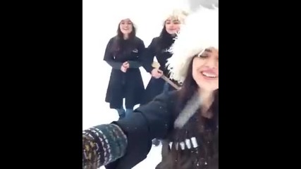Снегът е вдъхновение за вокално трио от Грузия