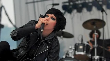 Crystal Castles - I'm made of Chalk
