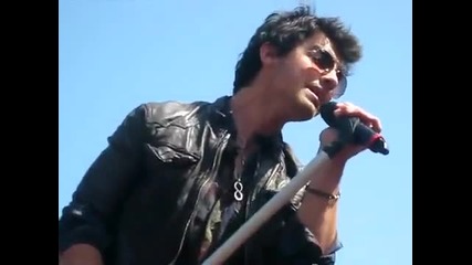 Jonas Brothers At the Grove La Baby 