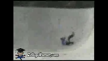 Смешно и падане на скейтър 