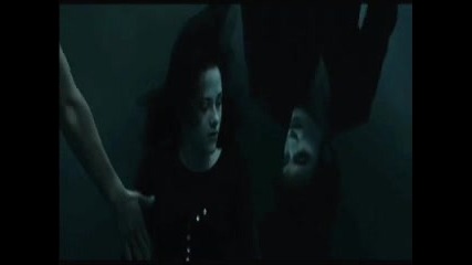 New moon - Bella jump in the oceane (real scene)