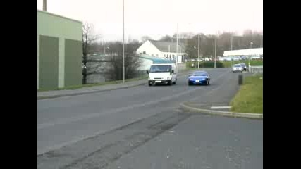 Ford Transit издухва Mazda mx5