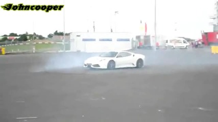 Ferrari 430 Scuderia Donuts