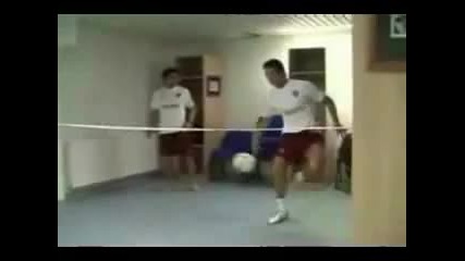 Ronaldinho vs. C.ronaldo 