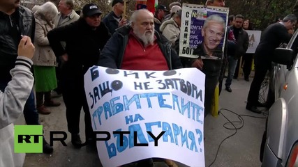 Bulgaria: Supporters block police car detaining Ataka leader Volen Siderov