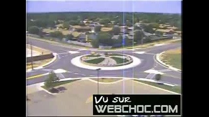 Идиот зад волана 