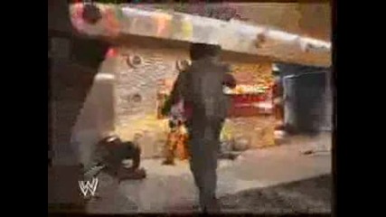 Kane Chokeslams Bischoff