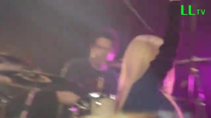 Avril Lavigne - Sk8er Boi - Z100 Private Show 3 9 11 (4 of 4 