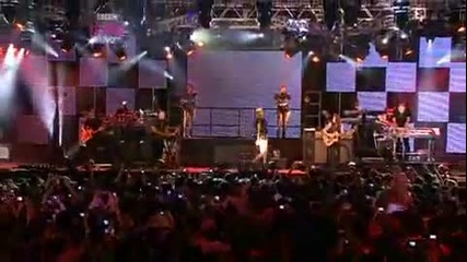 Rihanna performing Rude Boy Te Amo at Radio 1 s big week - end 