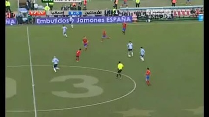 Lionel Messi against 4-5 players vs Spain 2010-11
