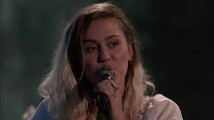 Miley Cyrus - Malibu - Live The Voice 2017