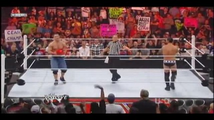 Фенове връщат тениската на Сина - Raw 8 22 11