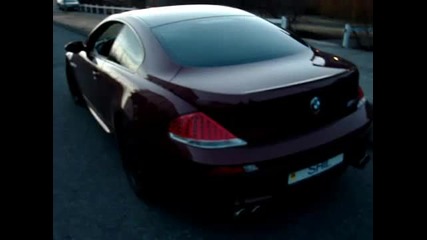 Bmw M6 Drifting and burning rubber 