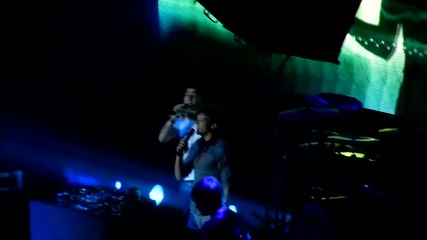 One Direction - Dj Malik - Brisbane 18.4.12